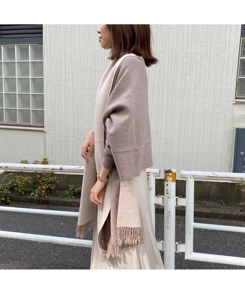 【タグ付き】lounge dressストールポンチョ LOUNGEDRESS（ラウンジドレス）の「【WEB限定】ストールポンチョ