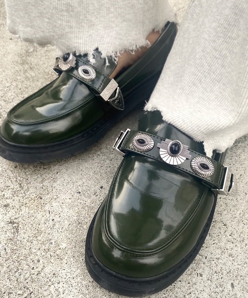 WHO'S WHO gallery(フーズフーギャラリー)の「マニッシュコンチョローファー(ローファー・レディース・ダークグリーン/ブラック系その他・MEDIUM/LARGE)」の21枚目の写真