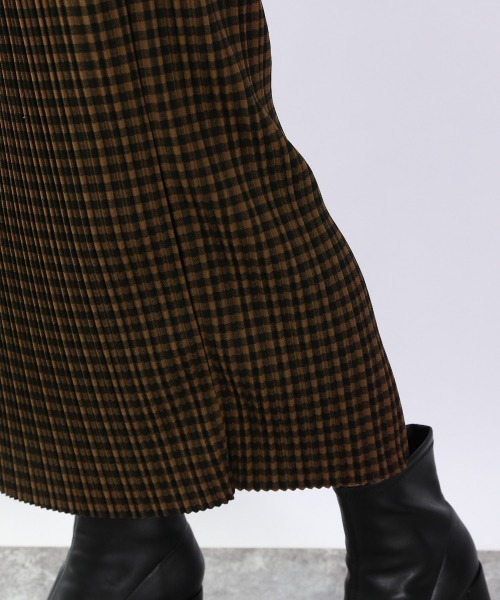 LOWRYS FARM(ローリーズファーム)の「チェックプリーツタイトスカート 928315(スカート・レディース・ベージュ/ダークブラウン/グリーン・FREE)」の12枚目の写真