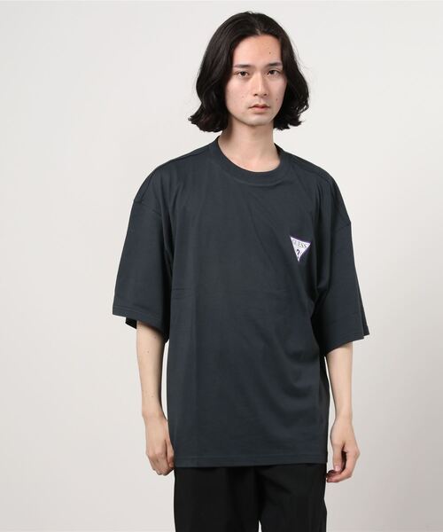 Guess（ゲス）の「∴WEGO/別注GUESSカラーロゴビッグシルエット半袖Tシャツ（Tシャツ/カットソー・メンズ・イエロー/オレンジ/スミクロ/ホワイト・LARGE/MEDIUM）」の3枚目の写真