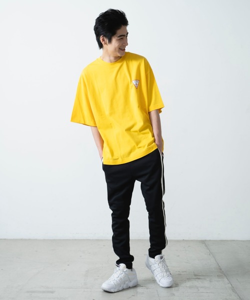 Guess（ゲス）の「∴WEGO/別注GUESSカラーロゴビッグシルエット半袖Tシャツ（Tシャツ/カットソー・メンズ・イエロー/オレンジ/スミクロ/ホワイト・LARGE/MEDIUM）」の22枚目の写真