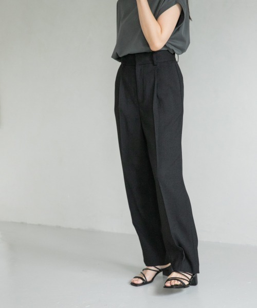 yuw(ユウ)の「リネンライクオックステーパード 953020(その他パンツ・レディース・ベージュ/ブラック/グリーン・LARGE/MEDIUM)」の1枚目の写真