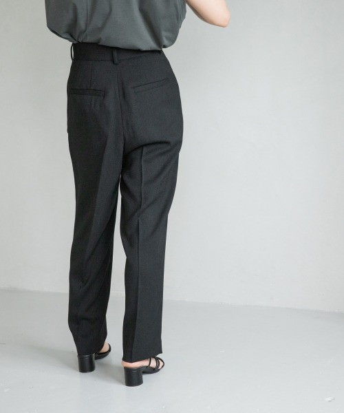 yuw(ユウ)の「リネンライクオックステーパード 953020(その他パンツ・レディース・ベージュ/ブラック/グリーン・LARGE/MEDIUM)」の13枚目の写真