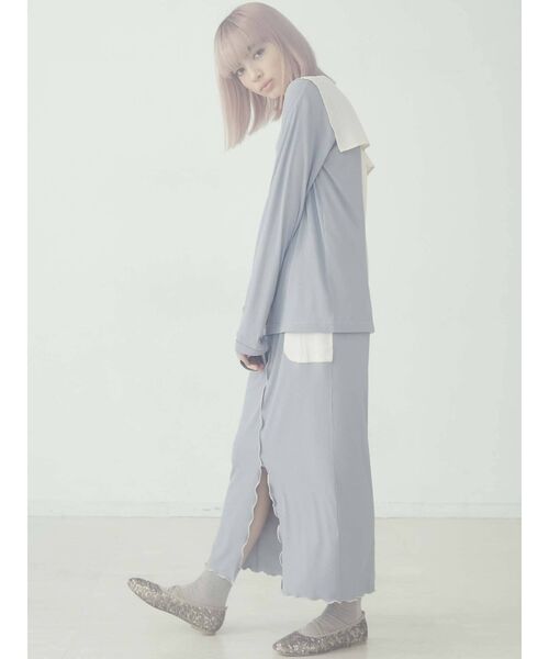 merry jenny（メリージェニー）の「【セットアップ】mellowサテンコンビリブセーラーカットソー（Tシャツ/カットソー・レディース・ブラック/ベージュ/ブルー・FREE）」の4枚目の写真