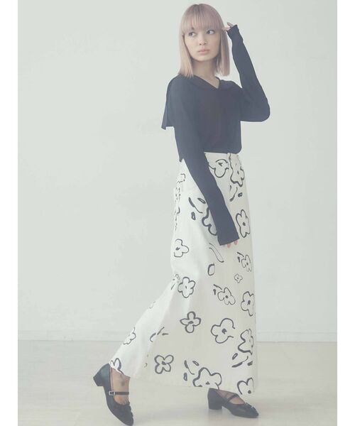 merry jenny（メリージェニー）の「【セットアップ】mellowサテンコンビリブセーラーカットソー（Tシャツ/カットソー・レディース・ブラック/ベージュ/ブルー・FREE）」の9枚目の写真