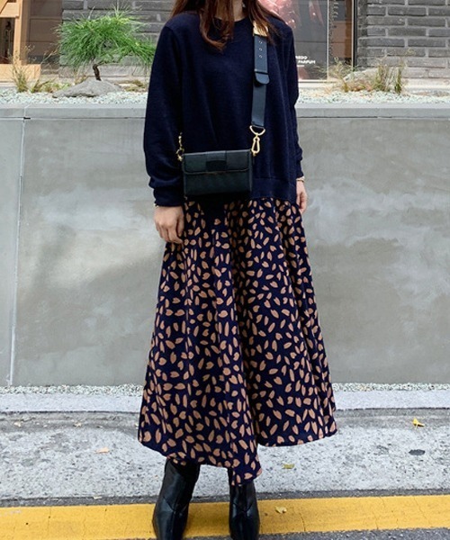 SVEC（シュベック）の「ロング スカート × ニット ドッキング オーバーサイズ ワンピース（ワンピース・レディース・ブラック/ネイビー・FREE）」の5枚目の写真