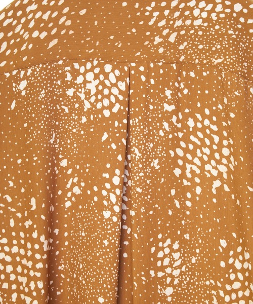 TAUPE（トープ）の「【TAUPE/トープ】 スリットスリーブバンビシャツ（シャツ/ブラウス・メンズ・ブラック/キャメル・1/2）」の5枚目の写真