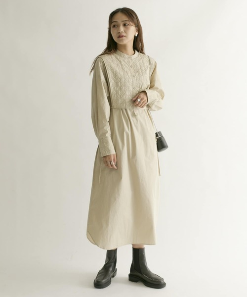 KBF(ケイビーエフ)の「『36サイズ/低身長向けも展開』キルティングレイヤードワンピース(ワンピース・レディース・アイボリー/チャコールグレー/ベージュ系その他・36/38)」の17枚目の写真