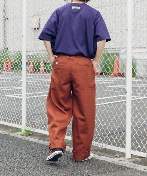 Perushu(ペルーシュ)の「ステッチワイドストレートパンツ(その他パンツ・メンズ・オフホワイト/オレンジ/ボルドー・SMALL/MEDIUM/LARGE)」の21枚目の写真