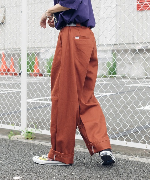 Perushu(ペルーシュ)の「ステッチワイドストレートパンツ(その他パンツ・メンズ・オフホワイト/オレンジ/ボルドー・SMALL/MEDIUM/LARGE)」の22枚目の写真