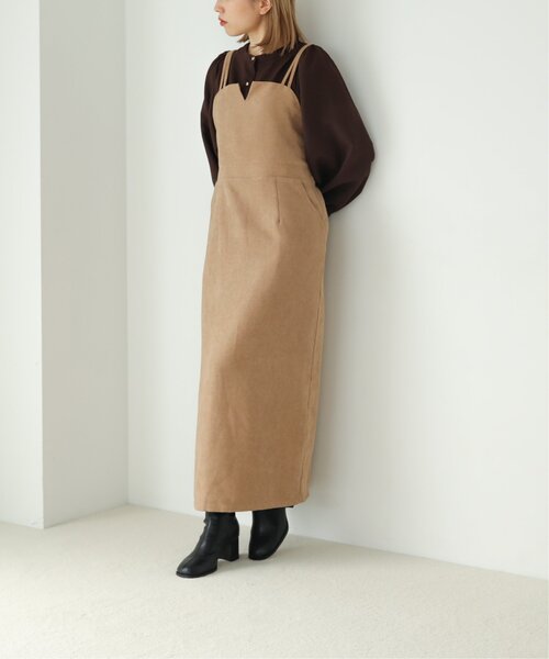 RAY CASSIN（レイカズン）の「Vカットナロージャンスカ（ジャンパースカート・レディース・ワイン/ブラック/ベージュ・FREE）」の3枚目の写真