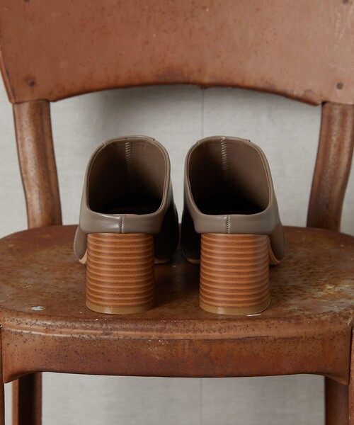 FREAK'S STORE（フリークスストア）の「▽【WEB限定】スクエアトゥーミュール（その他シューズ・レディース・ベージュ/ゼブラ/ホワイト/ブラック/レオパード・23.0cm/24.0cm/23.5cm/22.5cm/24.5cm）」の15枚目の写真