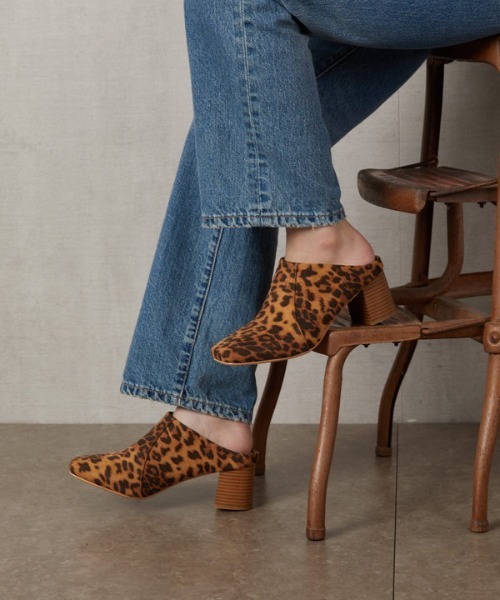 FREAK'S STORE（フリークスストア）の「▽【WEB限定】スクエアトゥーミュール（その他シューズ・レディース・ベージュ/ゼブラ/ホワイト/ブラック/レオパード・23.0cm/24.0cm/23.5cm/22.5cm/24.5cm）」の4枚目の写真