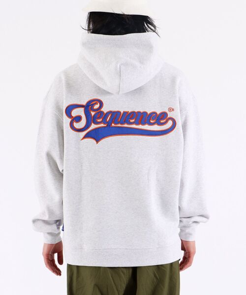 B ONE SOUL(ビーワンソウル)の「Sequence / BASEBALL LOGO WAPPEN HOODIE / ベースボール ロゴ ワッペン パーカー(パーカー・メンズ・オフホワイト/キャメル/ブルーグレー/ブラック・LARGE/MEDIUM)」の5枚目の写真