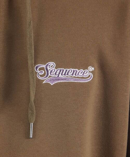 B ONE SOUL(ビーワンソウル)の「Sequence / BASEBALL LOGO WAPPEN HOODIE / ベースボール ロゴ ワッペン パーカー(パーカー・メンズ・オフホワイト/キャメル/ブルーグレー/ブラック・LARGE/MEDIUM)」の13枚目の写真
