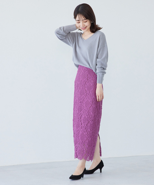 VIS（ビス）の「【新色追加】サイドのリブがアクセント。ソフトタッチVネックニットプルオーバー（ニット/セーター・レディース・ブラック/グレー/ホワイト/グリーン/ピンク/ラベンダー/ミント・FREE）」の16枚目の写真