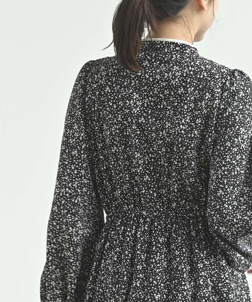 rps（アールピーエス）の「配色パイピングプリントワンピース（ワンピース・レディース・ブラック/ネイビー/キャメル・M）」の4枚目の写真