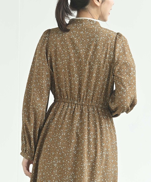 rps（アールピーエス）の「配色パイピングプリントワンピース（ワンピース・レディース・ブラック/ネイビー/キャメル・M）」の5枚目の写真