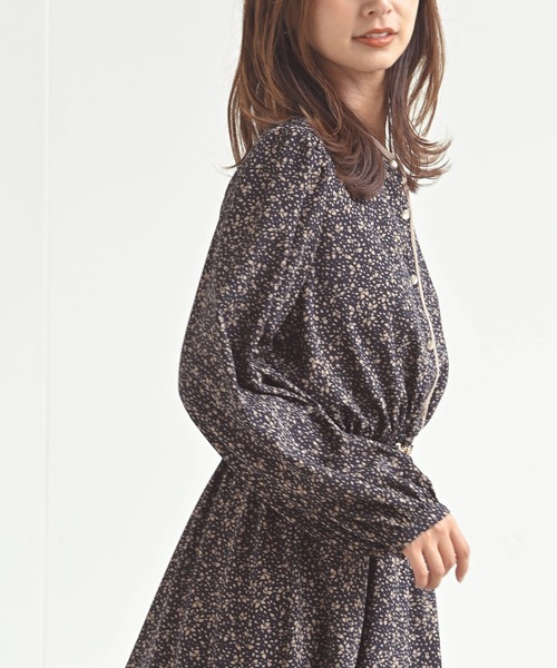 rps（アールピーエス）の「配色パイピングプリントワンピース（ワンピース・レディース・ブラック/ネイビー/キャメル・M）」の6枚目の写真