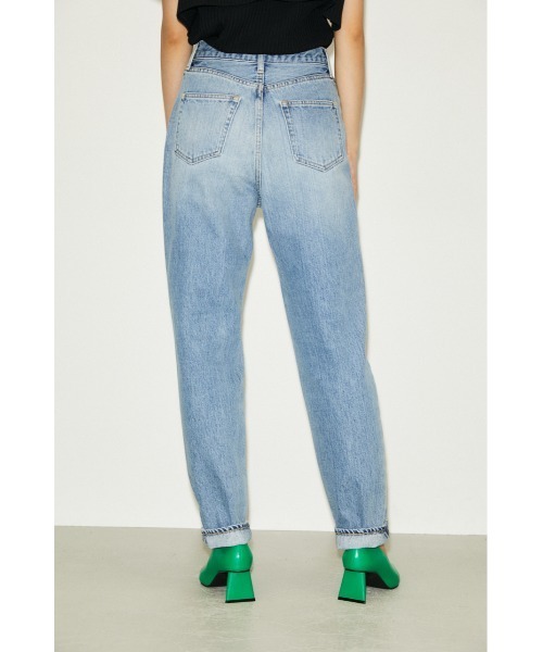 THROW by SLY（スローバイスライ）の「THROW JW TAPERED PT ジャストウエスト テーパード デニムパンツ（デニムパンツ・レディース・ライトブルー・24inch/25inch/26inch/23inch）」の5枚目の写真