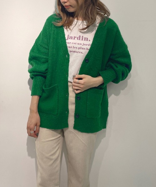 OLIVE des OLIVE（オリーブデオリーブ）の「【人気アイテム再入荷】ゆるっと＆ほっこり。起毛Vネックカーディガン（カーディガン/ボレロ・レディース・オフホワイト/ピンク/サックスブルー/グリーン/モスグリーン/ブラック・FREE）」の4枚目の写真