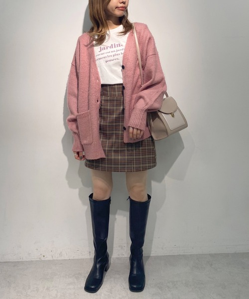 OLIVE des OLIVE（オリーブデオリーブ）の「【人気アイテム再入荷】ゆるっと＆ほっこり。起毛Vネックカーディガン（カーディガン/ボレロ・レディース・オフホワイト/ピンク/サックスブルー/グリーン/モスグリーン/ブラック・FREE）」の10枚目の写真