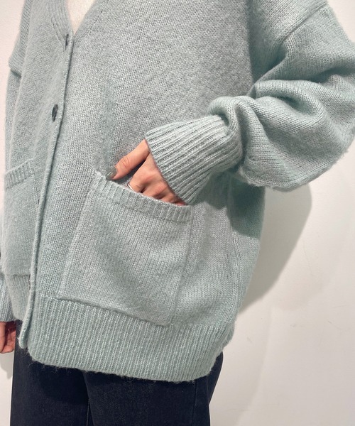 OLIVE des OLIVE（オリーブデオリーブ）の「【人気アイテム再入荷】ゆるっと＆ほっこり。起毛Vネックカーディガン（カーディガン/ボレロ・レディース・オフホワイト/ピンク/サックスブルー/グリーン/モスグリーン/ブラック・FREE）」の21枚目の写真