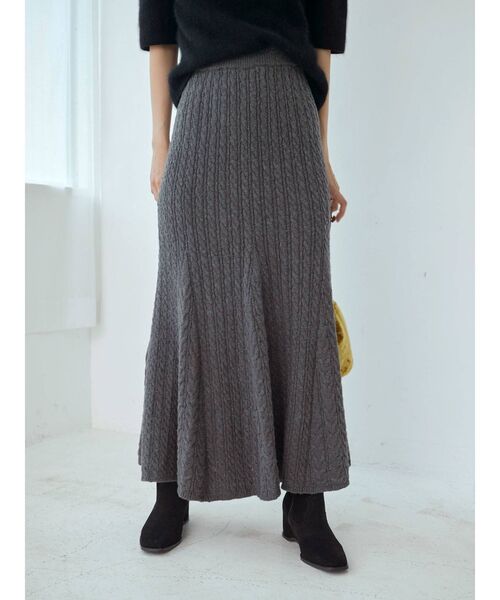 Ungrid(アングリッド)の「ニットフレアマキシスカート ( マーメイドスカート )(スカート・レディース・アイボリー/チャコールグレー・FREE)」の13枚目の写真