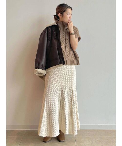 Ungrid(アングリッド)の「ニットフレアマキシスカート ( マーメイドスカート )(スカート・レディース・アイボリー/チャコールグレー・FREE)」の22枚目の写真