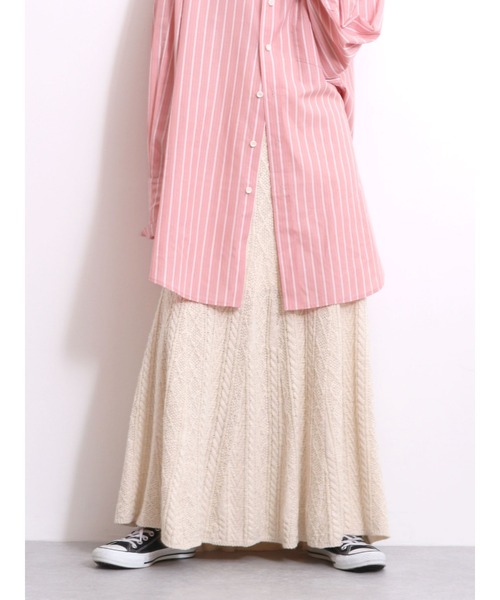 Ungrid(アングリッド)の「ニットフレアマキシスカート ( マーメイドスカート )(スカート・レディース・アイボリー/チャコールグレー・FREE)」の2枚目の写真