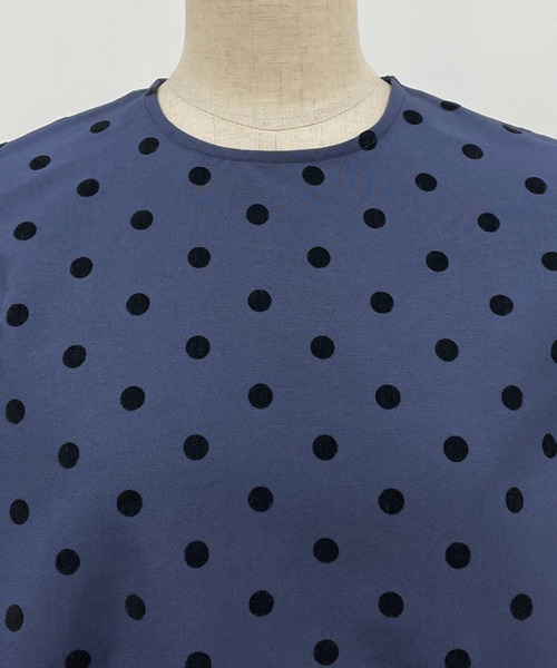 PICCIN（ピッチン）の「フロッキードットペプラムブラウス（シャツ/ブラウス・レディース・ブラック/ネイビー・M）」の9枚目の写真