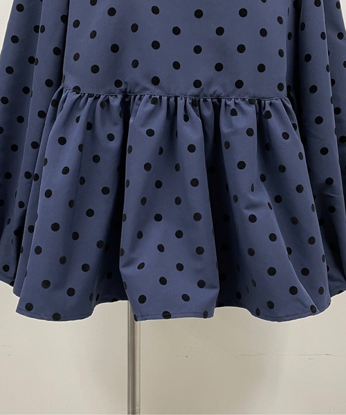PICCIN（ピッチン）の「フロッキードットペプラムブラウス（シャツ/ブラウス・レディース・ブラック/ネイビー・M）」の11枚目の写真