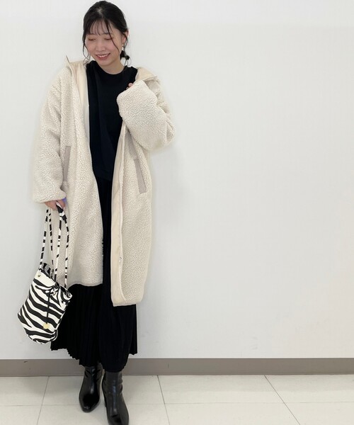 Cutie Blonde（キューティーブロンド）の「◆【S-L】後ろロゴスウェット（スウェット・レディース・ブラック/オフホワイト/パープル系・01/02/03）」の13枚目の写真