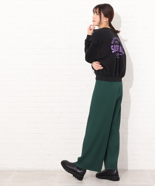 Cutie Blonde（キューティーブロンド）の「◆【S-L】後ろロゴスウェット（スウェット・レディース・ブラック/オフホワイト/パープル系・01/02/03）」の5枚目の写真