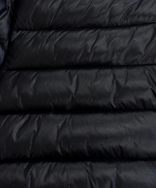 Guess（ゲス）の「ソフトナイロンMA-1中綿ブルゾン（MA-1・メンズ・ブラック・S/M/L/XL）」の6枚目の写真