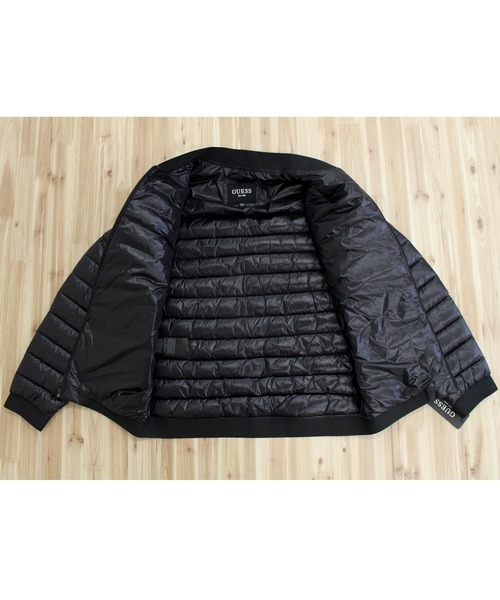 Guess（ゲス）の「ソフトナイロンMA-1中綿ブルゾン（MA-1・メンズ・ブラック・S/M/L/XL）」の7枚目の写真