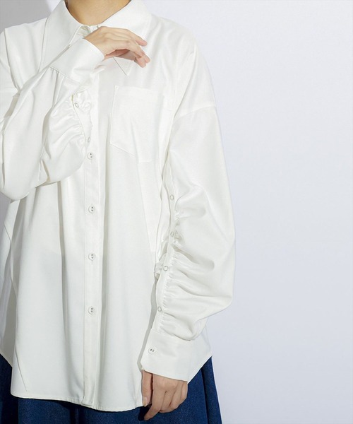 REDYAZEL（レディアゼル）の「リングドットボタンボリュームスリーブシャツ（シャツ/ブラウス・レディース・ライトグレー/オフホワイト/ブラック・FREE）」の2枚目の写真