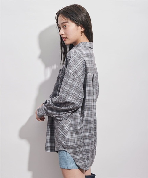 REDYAZEL（レディアゼル）の「リングドットボタンボリュームスリーブシャツ（シャツ/ブラウス・レディース・ライトグレー/オフホワイト/ブラック・FREE）」の12枚目の写真