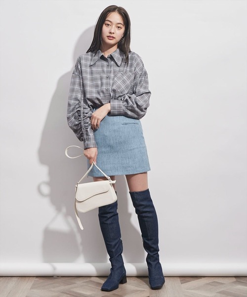 REDYAZEL（レディアゼル）の「リングドットボタンボリュームスリーブシャツ（シャツ/ブラウス・レディース・ライトグレー/オフホワイト/ブラック・FREE）」の20枚目の写真