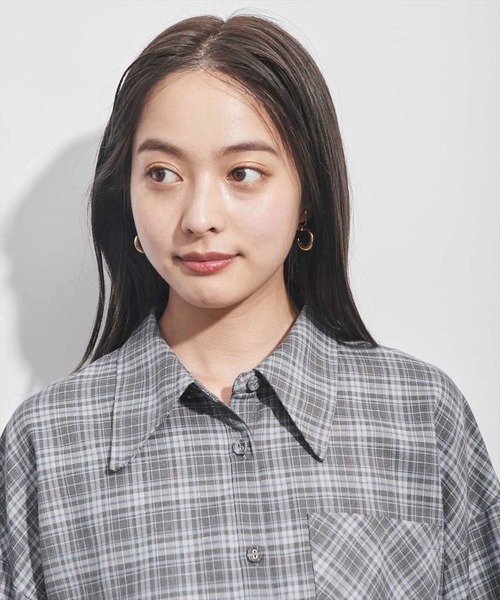 REDYAZEL（レディアゼル）の「リングドットボタンボリュームスリーブシャツ（シャツ/ブラウス・レディース・ライトグレー/オフホワイト/ブラック・FREE）」の15枚目の写真