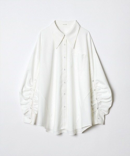 REDYAZEL（レディアゼル）の「リングドットボタンボリュームスリーブシャツ（シャツ/ブラウス・レディース・ライトグレー/オフホワイト/ブラック・FREE）」の6枚目の写真