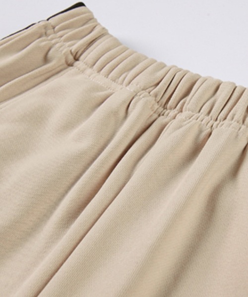 DAY CLOSET（デイ クローゼット）の「レディース ライン入りスウェットジョガーパンツ（スウェットパンツ・レディース・ベージュ・S/M/L/XL）」の8枚目の写真