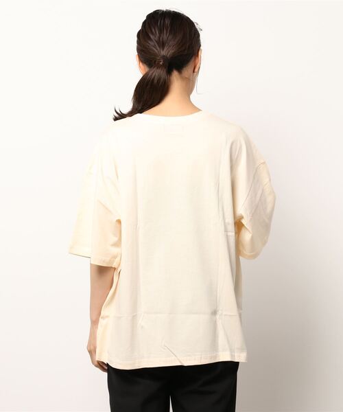 leune(ルネ)の「【leune】ベーシックロゴTシャツ(Tシャツ/カットソー・レディース・ピンク/ホワイト系・MEDIUM)」の4枚目の写真