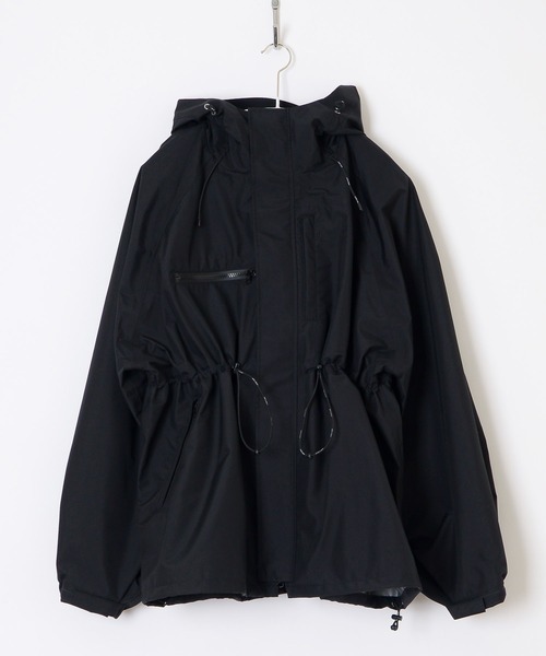 HOLIDAY（ホリデイ）の「WIND JACKET (WATER PROOF) ウィンドジャケット (ウォータープルーフ)（ナイロンジャケット・レディース・ブラック/ベージュ・ONE SIZE）」の2枚目の写真