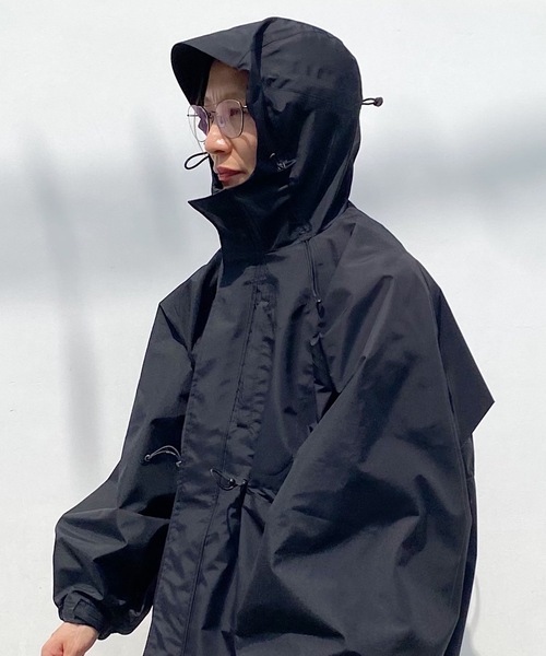 HOLIDAY（ホリデイ）の「WIND JACKET (WATER PROOF) ウィンドジャケット (ウォータープルーフ)（ナイロンジャケット・レディース・ブラック/ベージュ・ONE SIZE）」の10枚目の写真