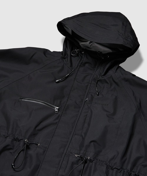 HOLIDAY(ホリデイ)の「WIND JACKET (WATER PROOF) ウィンドジャケット (ウォータープルーフ)(ナイロンジャケット・レディース・ブラック/ベージュ・ONE SIZE)」の5枚目の写真