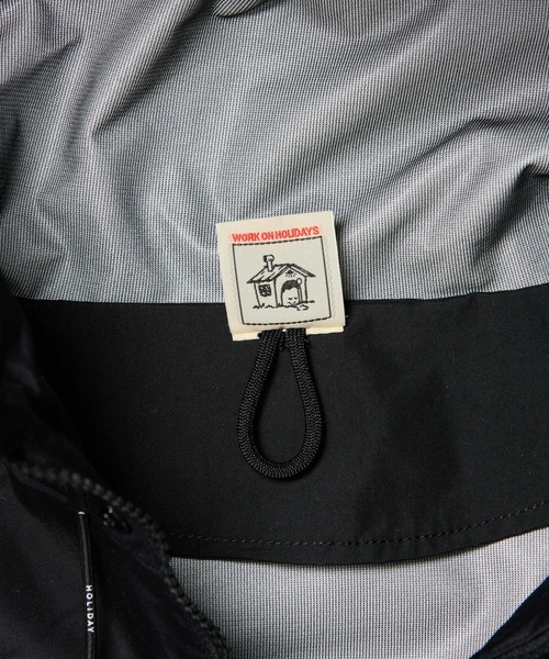 HOLIDAY(ホリデイ)の「WIND JACKET (WATER PROOF) ウィンドジャケット (ウォータープルーフ)(ナイロンジャケット・レディース・ブラック/ベージュ・ONE SIZE)」の7枚目の写真