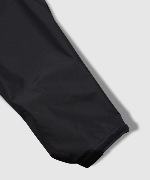 HOLIDAY(ホリデイ)の「WIND JACKET (WATER PROOF) ウィンドジャケット (ウォータープルーフ)(ナイロンジャケット・レディース・ブラック/ベージュ・ONE SIZE)」の11枚目の写真