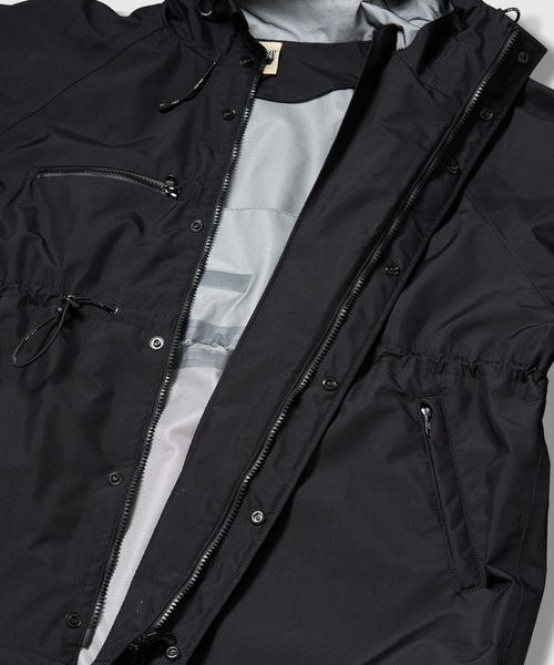 HOLIDAY(ホリデイ)の「WIND JACKET (WATER PROOF) ウィンドジャケット (ウォータープルーフ)(ナイロンジャケット・レディース・ブラック/ベージュ・ONE SIZE)」の13枚目の写真