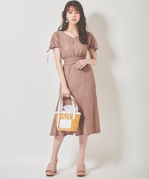 31 Sons de mode（トランテアン　ソン　ドゥ　モード）の「ラッセルレースワンピース（ワンピース・レディース・オフホワイト/モカ・38/36）」の21枚目の写真